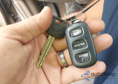 2006 Toyota Camry Le from USA, damaged, VIN JTDBE30KX63041661